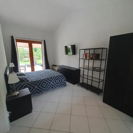 De Luxe Chateau De Barbet
